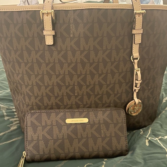 Michael Kors Handbags - ❌SOLD❌Michael Kors Jet Set Travel Top Zip Signature
Tote Brown. & Wallet